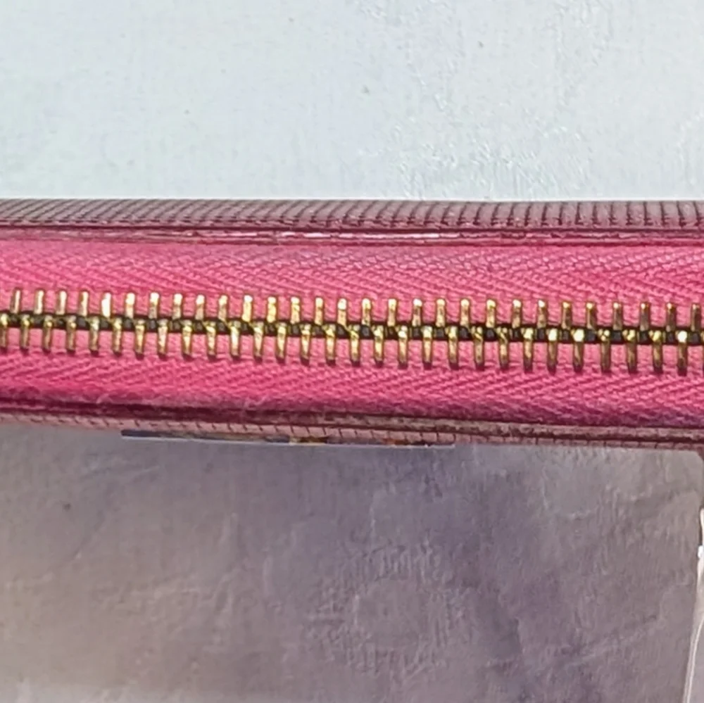 Fendi Vitello Birkin Logo Zip Around Wallet - Rosa (Metallic Pink)